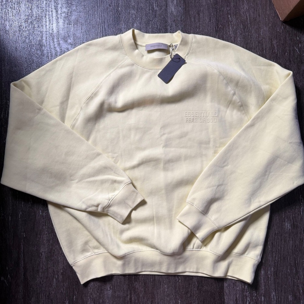 Fear of God Essentials Sweatshirt Men XL ButterCream Yellow Logo Crewneck